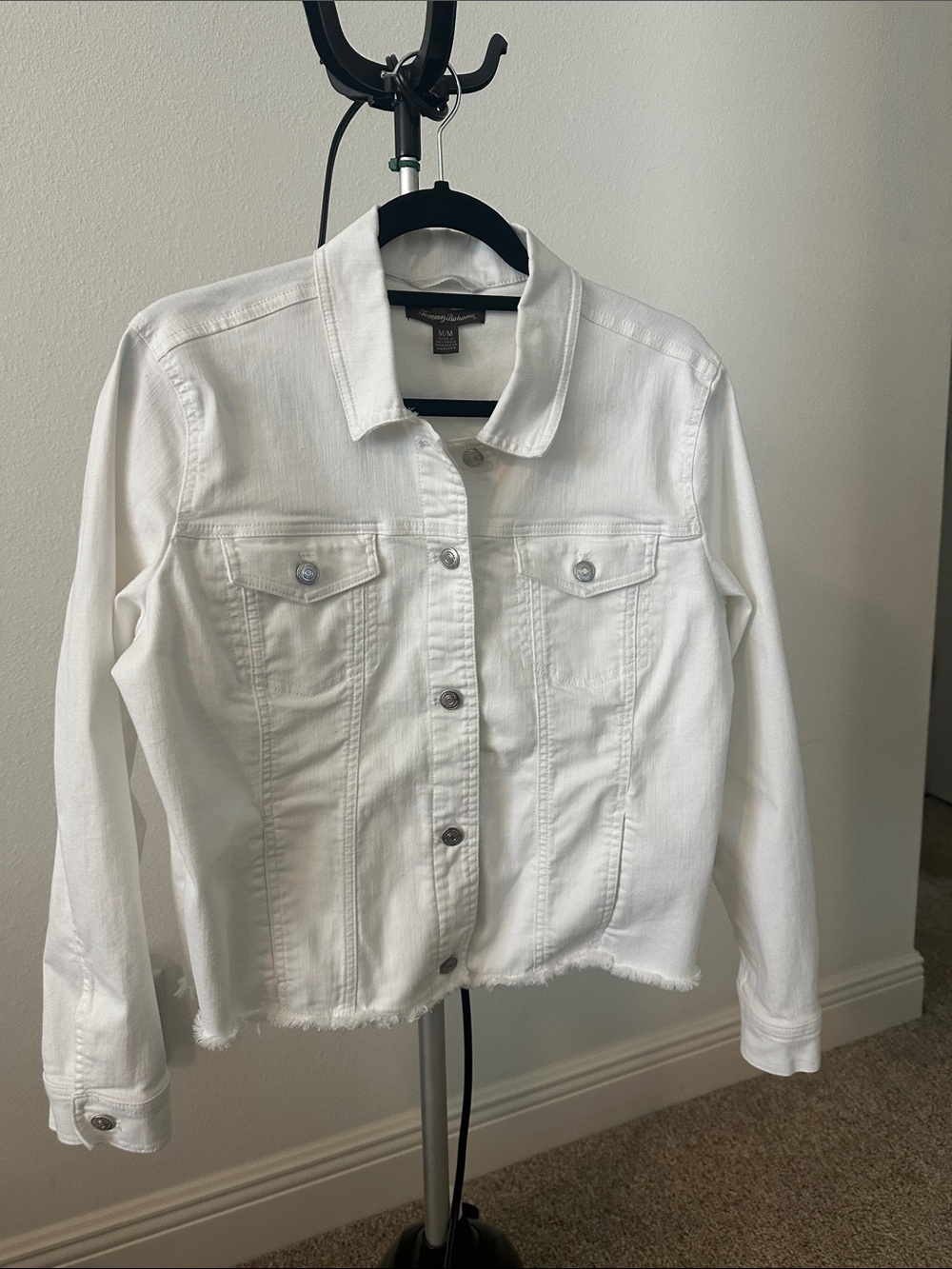 Apt. 9 White Denim Jacket with Frayed Hem